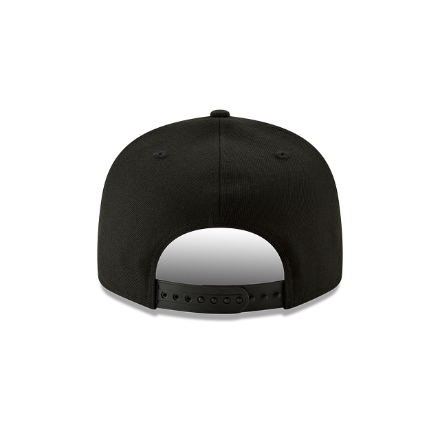 Tennessee Titans - Black on Black 9Fifty Basic Snapback Hat, New Era