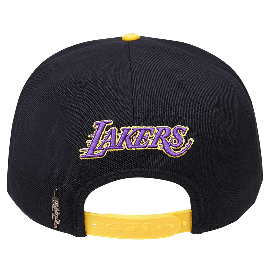 Los Angeles Lakers - NBA Old English Black Snapback Hat