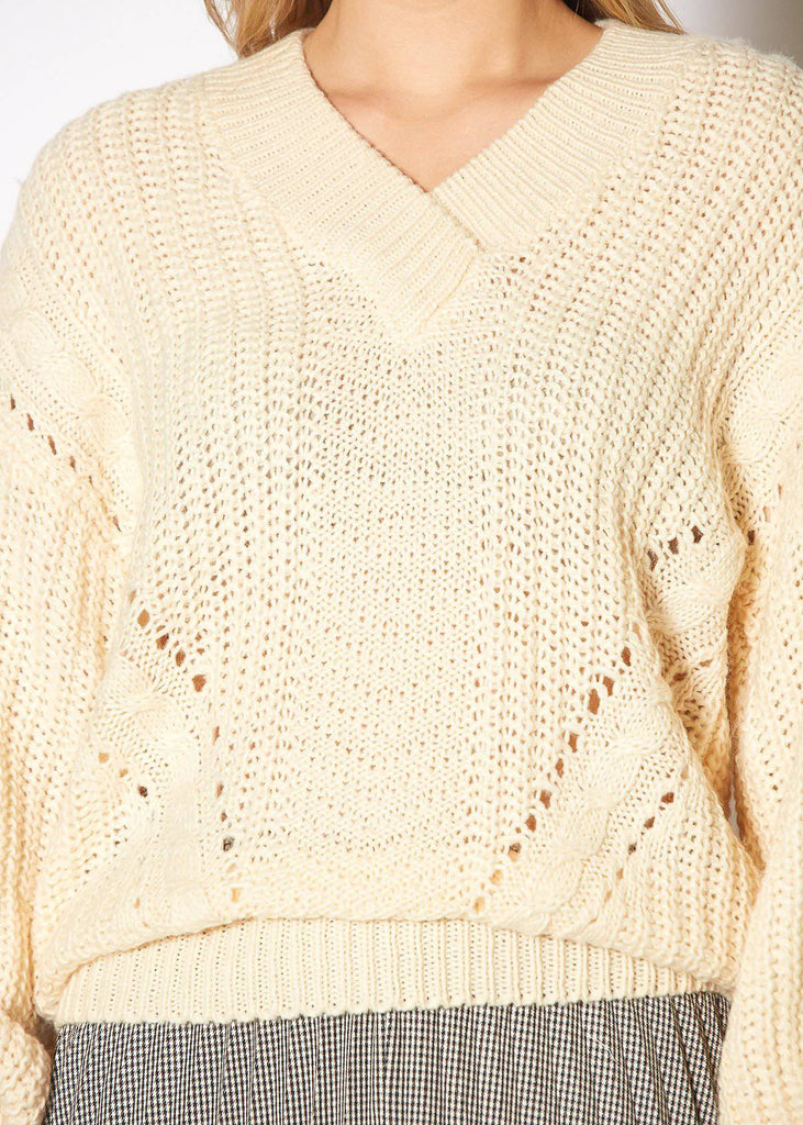 Pleione Womens Loose Knit Sweater in Cream