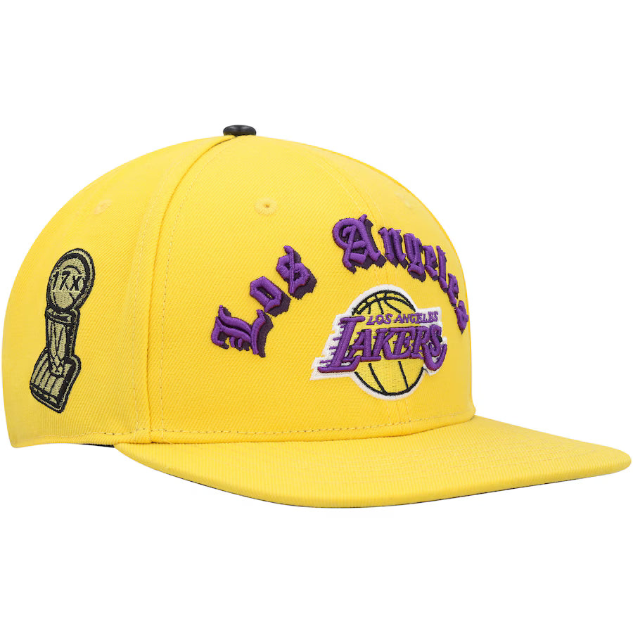 Los Angeles Lakers - NBA Old English Yellow Snapback Hat