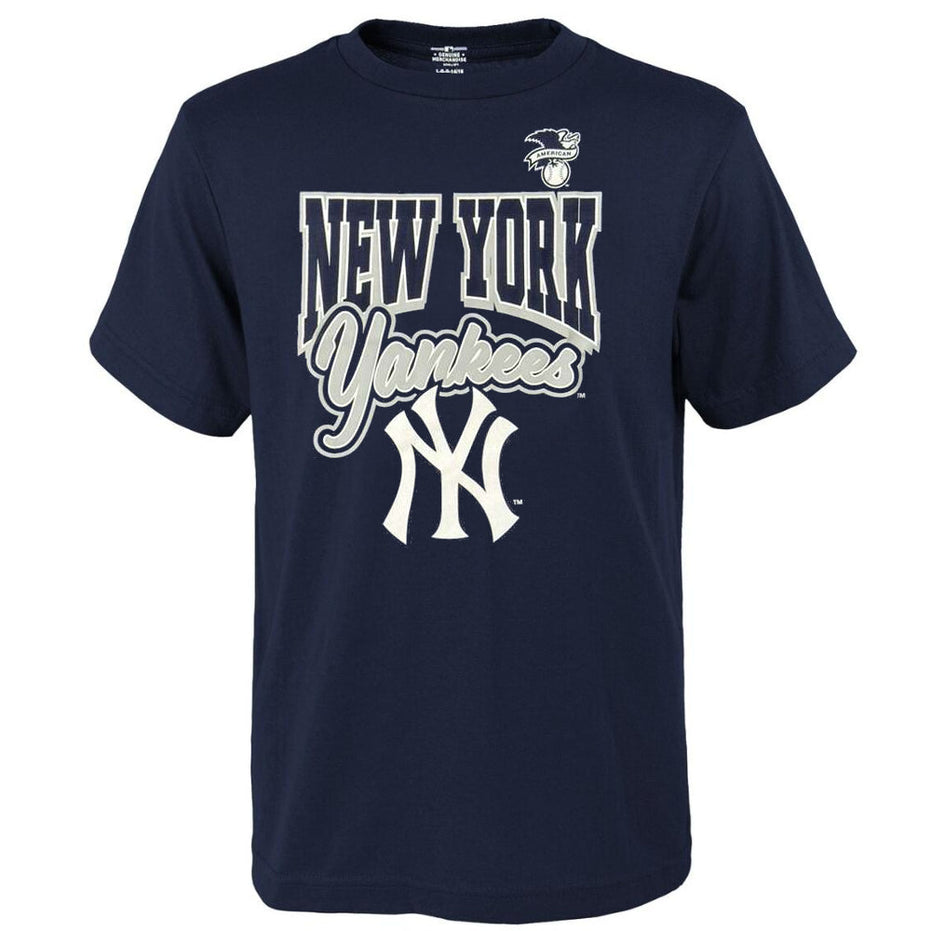 New York Yankees - MLB Hit & Run Short Sleeve Youth T-Shirt